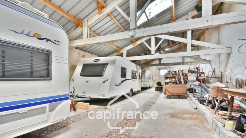 Hangar - 592 m² - 5 pièces