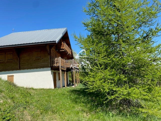 Châlet - 178 m² - 12 pièces