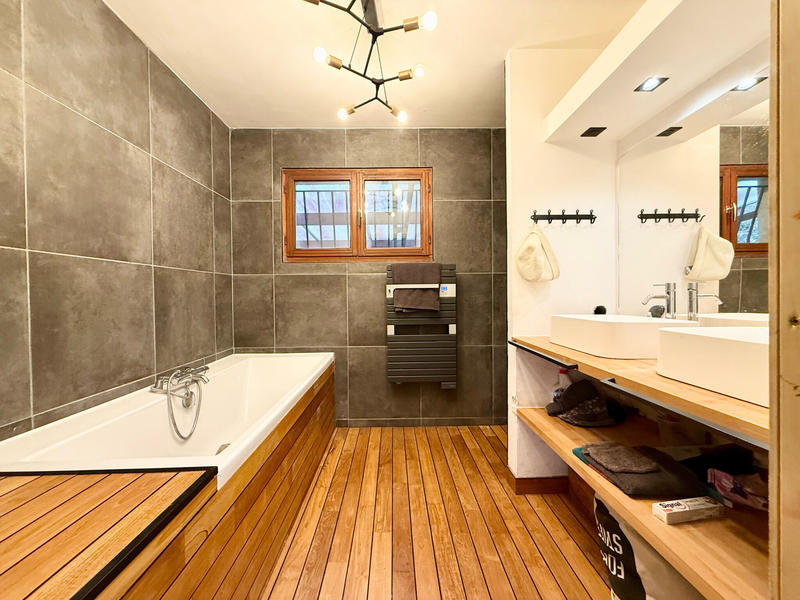 Maison - 165 m² - 5 pièces