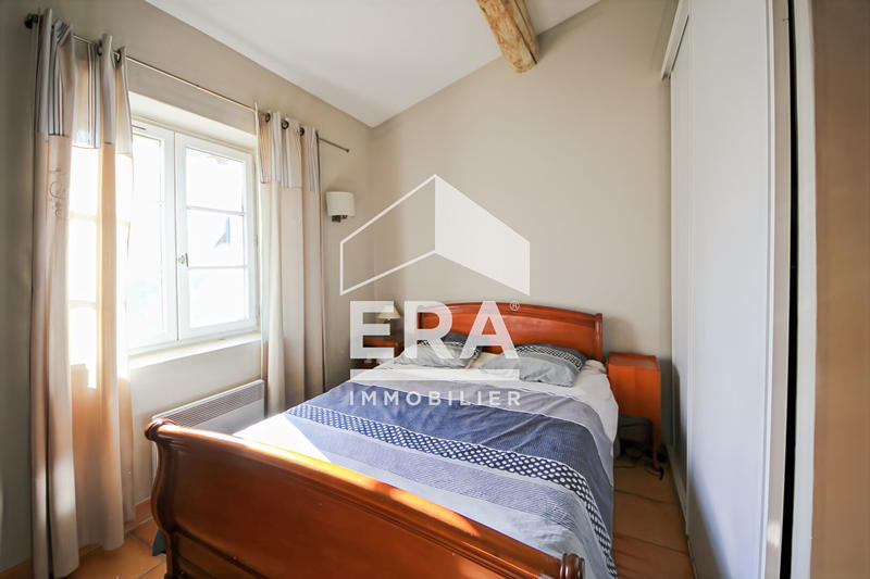 Maison - 250 m² - 6 pièces