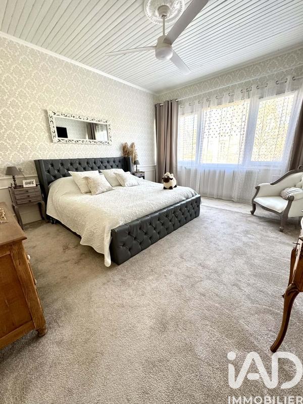 Maison - 320 m² - 10 pièces