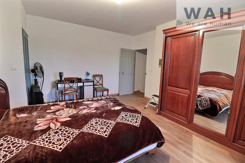 Mas - 200 m² - 5 pièces