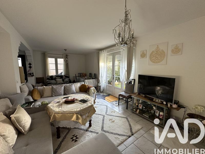Maison - 95 m² - 5 pièces