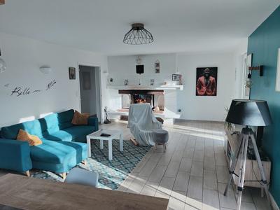 Maison - 187 m² - 8 pièces