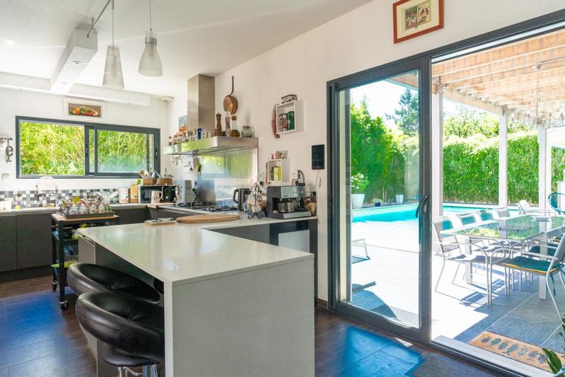 Maison - 450 m² - 9 pièces