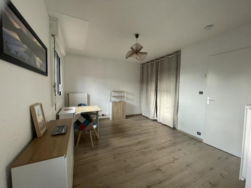 Studio - 30 m² - 1 pièce