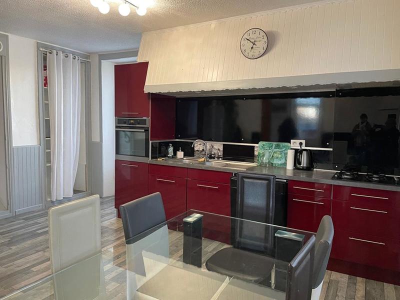 Maison - 214 m² - 10 pièces