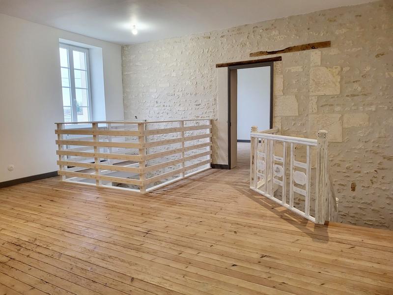 Maison ancienne - 270 m² - 8 pièces