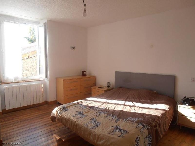 Propriété - 202 m² - 9 pièces