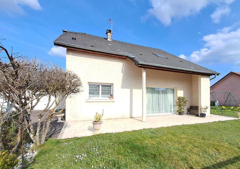 Maison - 160 m² - 8 pièces