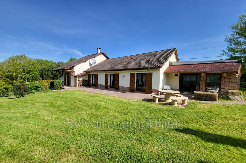 Maison - 160 m² - 8 pièces