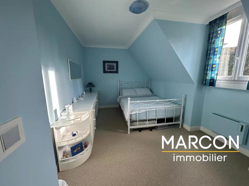 Propriété - 174 m² - 11 pièces