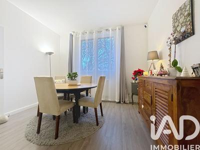 Maison - 180 m² - 9 pièces