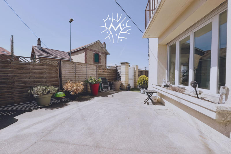 Maison - 188 m² - 6 pièces