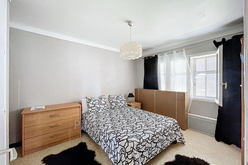 Maison - 207 m² - 10 pièces