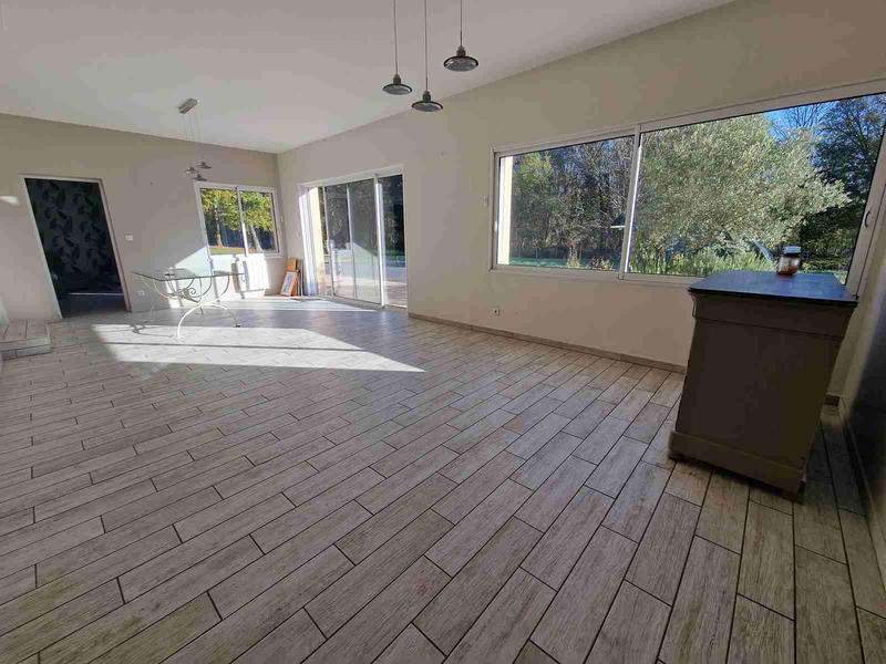 Maison - 191 m² - 8 pièces