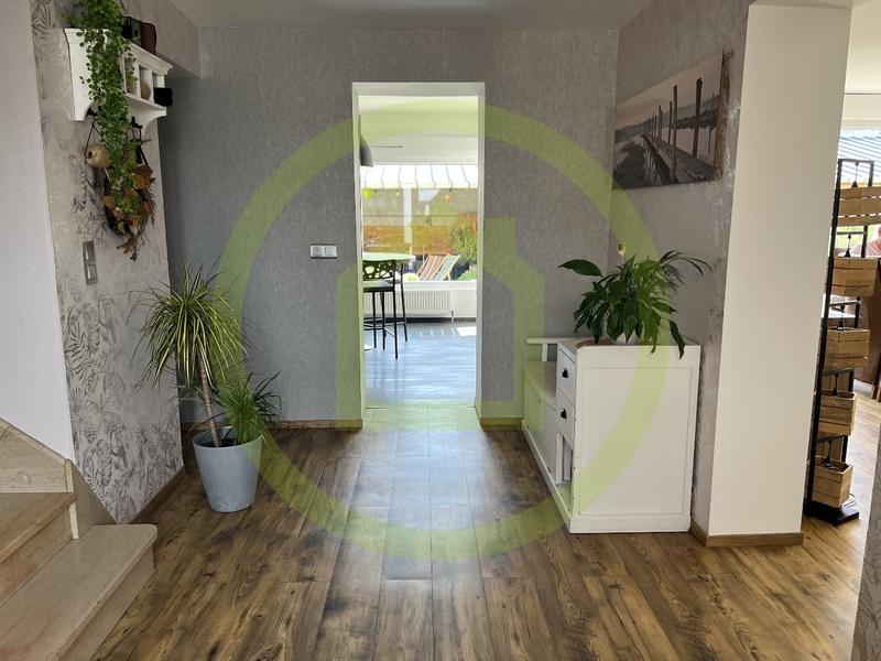 Maison - 195 m² - 7 pièces