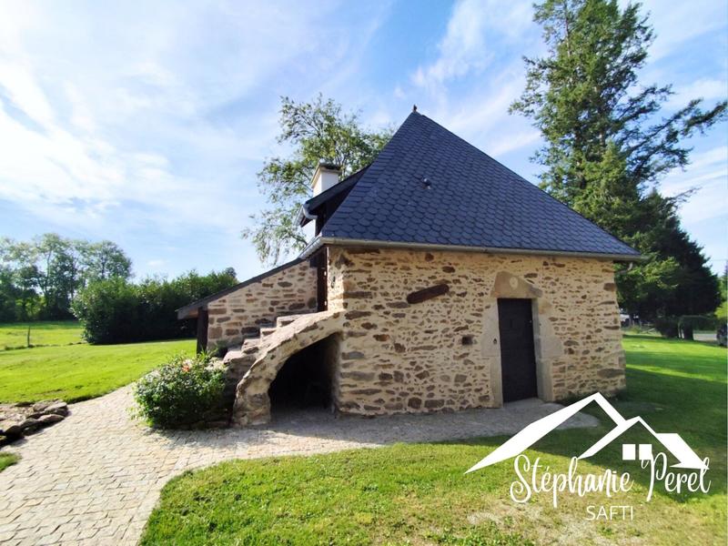 Maison - 210 m² - 6 pièces