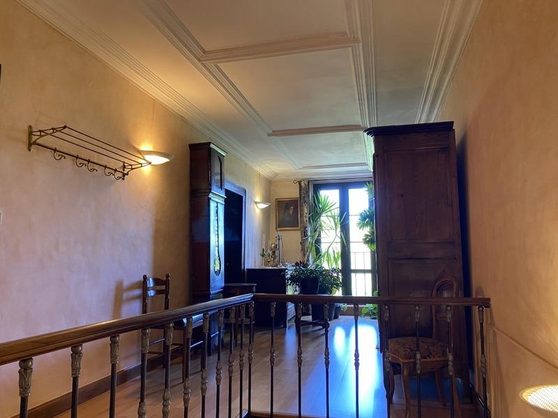 Propriété - 390 m² - 13 pièces