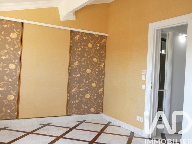 Appartement - 64 m² - 2 pièces