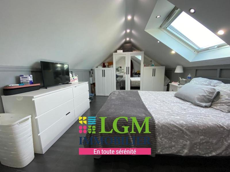 Maison - 220 m² - 6 pièces