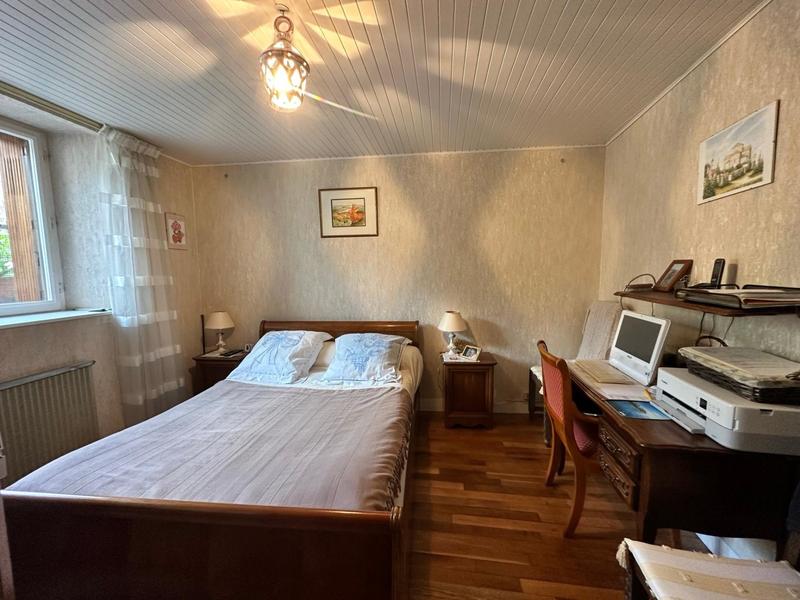 Maison - 102 m² - 4 pièces