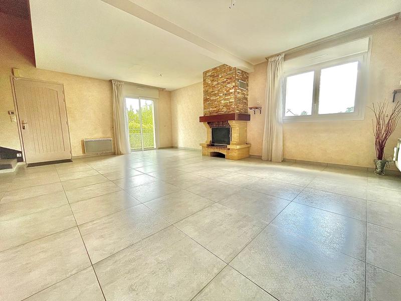 Maison traditionnelle - 161 m² - 7 pièces