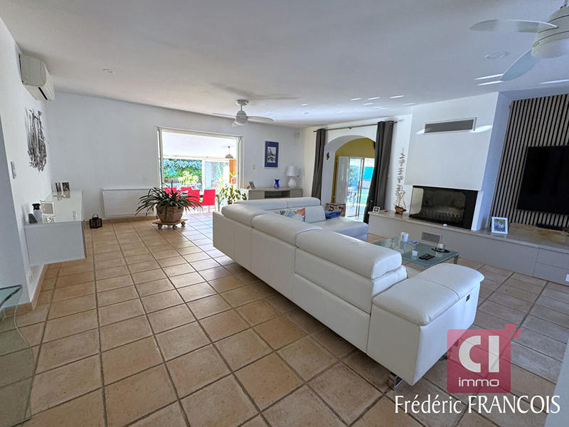 Maison - 163 m² - 5 pièces