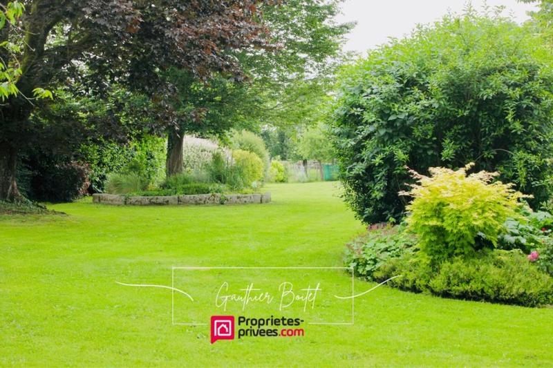 Maison - 250 m² - 9 pièces