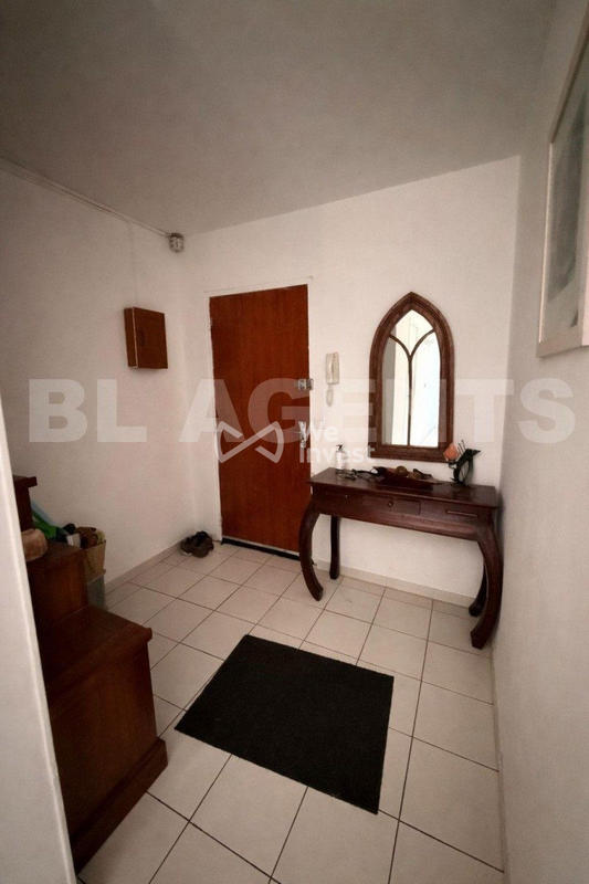 Appartement - 77 m² - 3 pièces