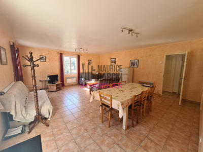 Maison - 170 m² - 8 pièces