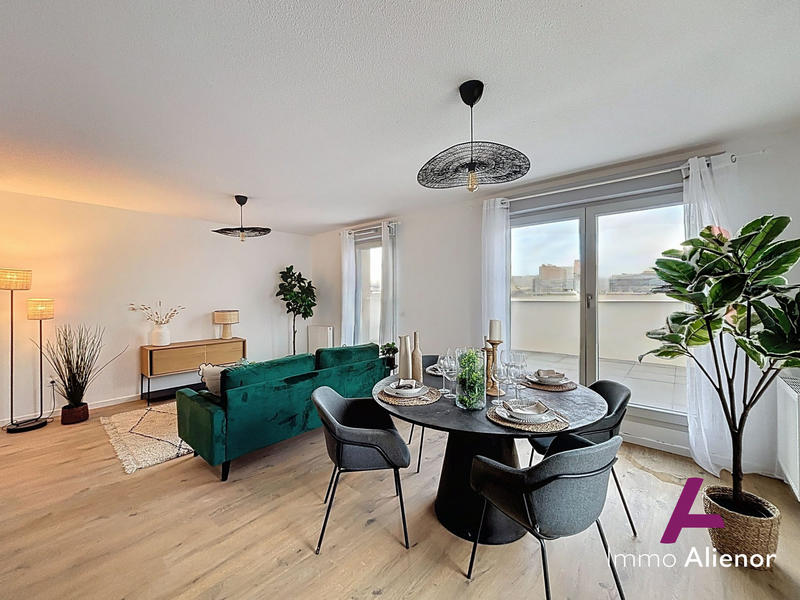 Duplex - 99 m² - 5 pièces