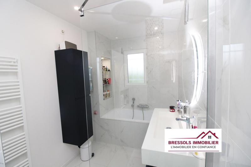 Maison - 105 m² - 4 pièces