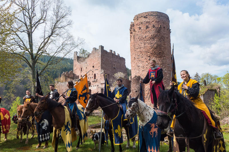 Tous aux châteaux d'Ottrott le 1er Mai !