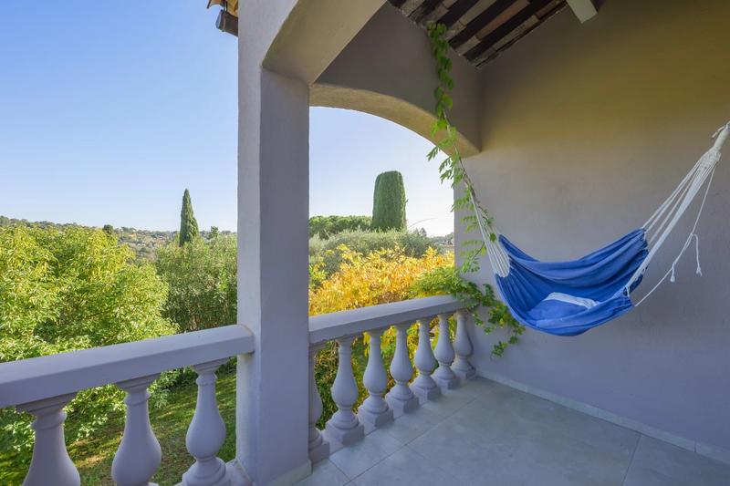 Maison - 228 m² - 8 pièces