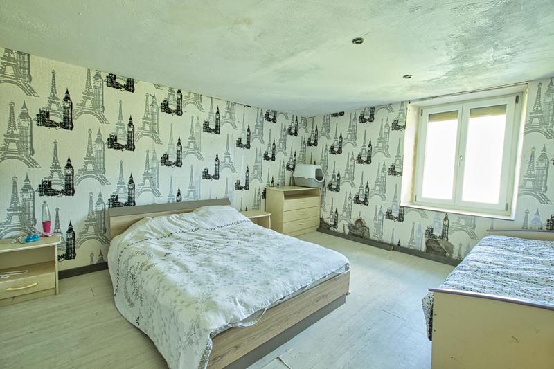 Maison - 209 m² - 9 pièces