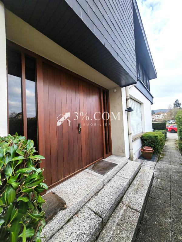 Maison - 293 m² - 12 pièces