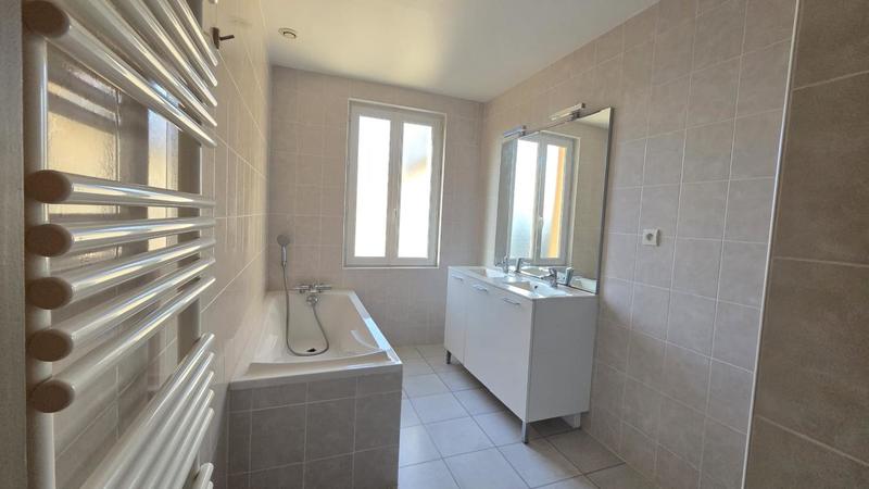 Appartement ancien - 122 m² - 6 pièces