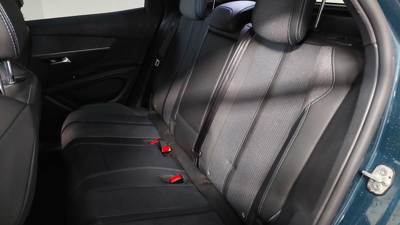 Peugeot 3008 1.6 Hybrid 225 E-Eat8 Allure Pack