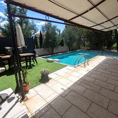 Maison - 194 m² - 6 pièces