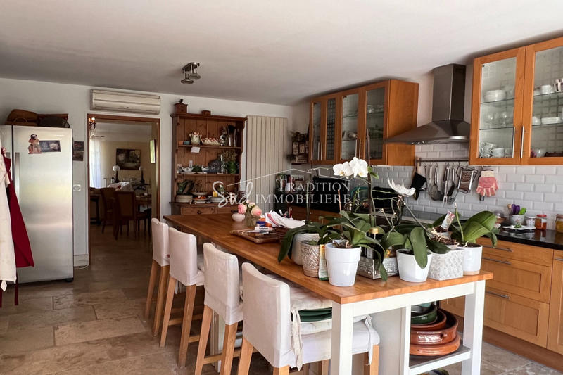 Villa - 235 m² - 5 pièces