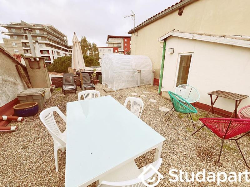 Chambre - 9 m² - 1 pièce