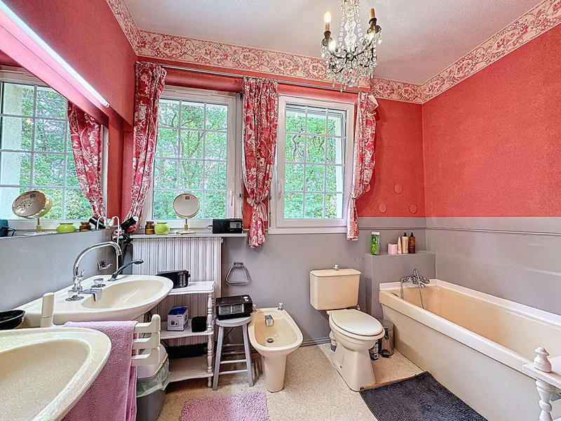 Maison - 145 m² - 7 pièces