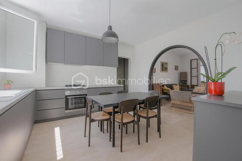 Maison - 172 m² - 5 pièces