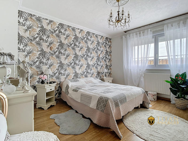 Maison - 107 m² - 6 pièces