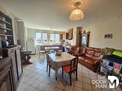 Maison - 209 m² - 7 pièces