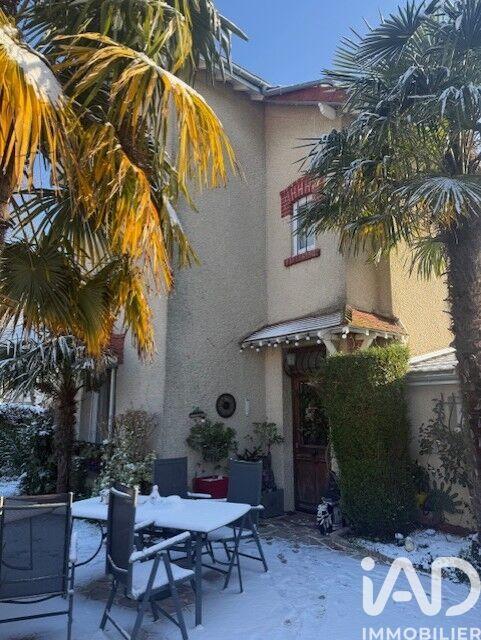 Maison - 82 m² - 5 pièces