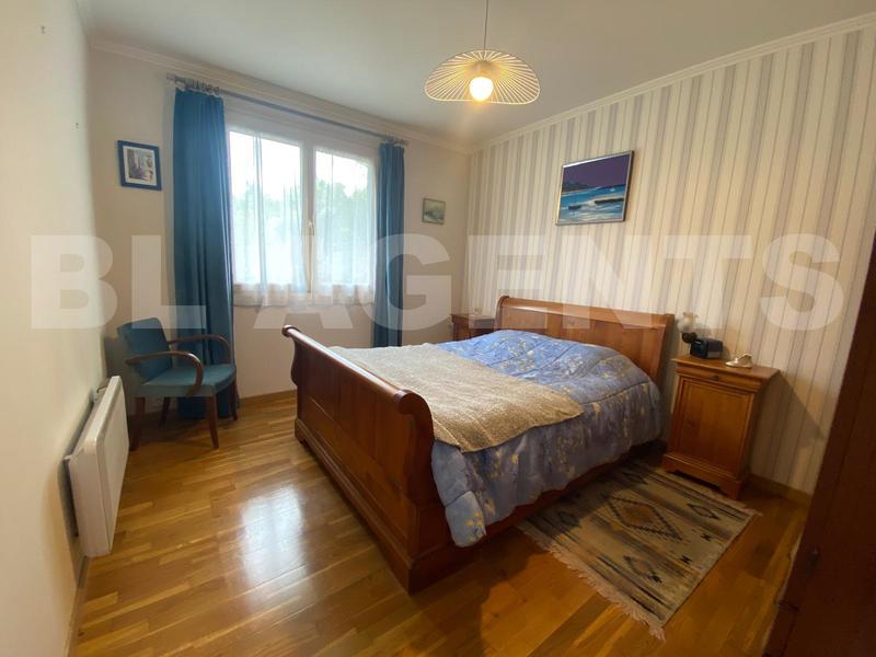 Pavillon - 172 m² - 8 pièces