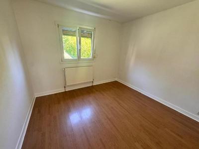 Château - 106 m² - 5 pièces