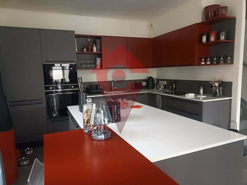 Maison - 148 m² - 5 pièces